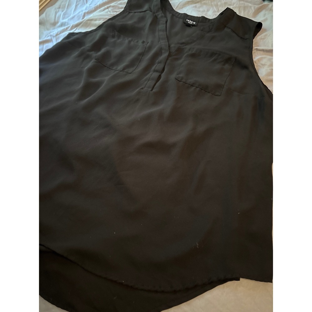 Torrid Plus Size Black Sleeveless Harper Georgette Blouse, Size 2/2X‎ - Picture 6 of 11